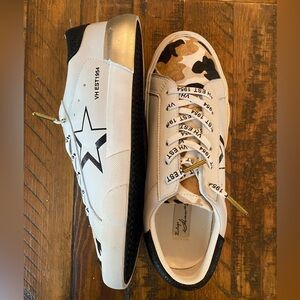 Vintage Havana Women’s Camo Sneakers Size 9